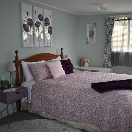 Bnb On Bakers Waimate ภายนอก รูปภาพ