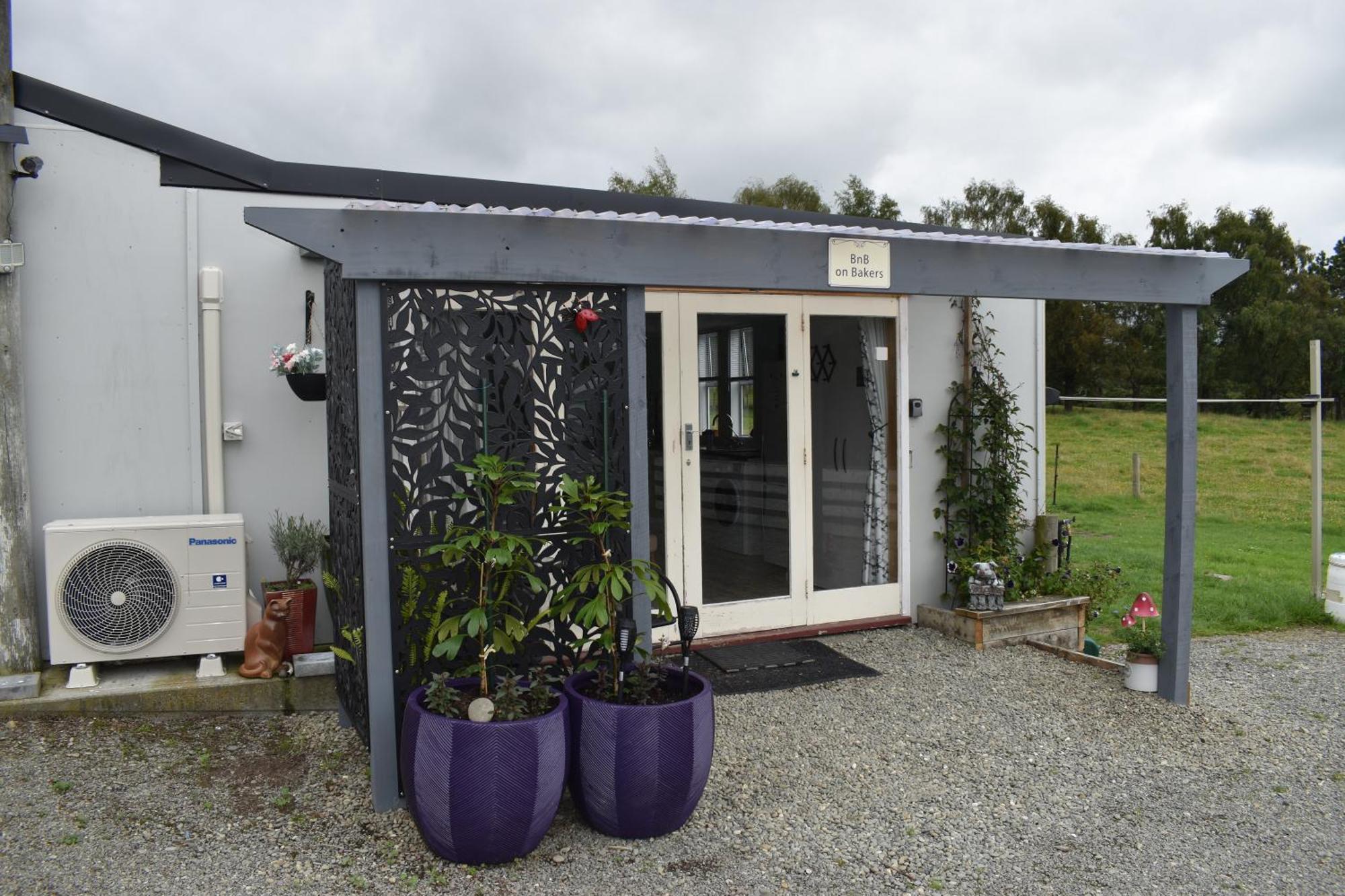 Bnb On Bakers Waimate ภายนอก รูปภาพ
