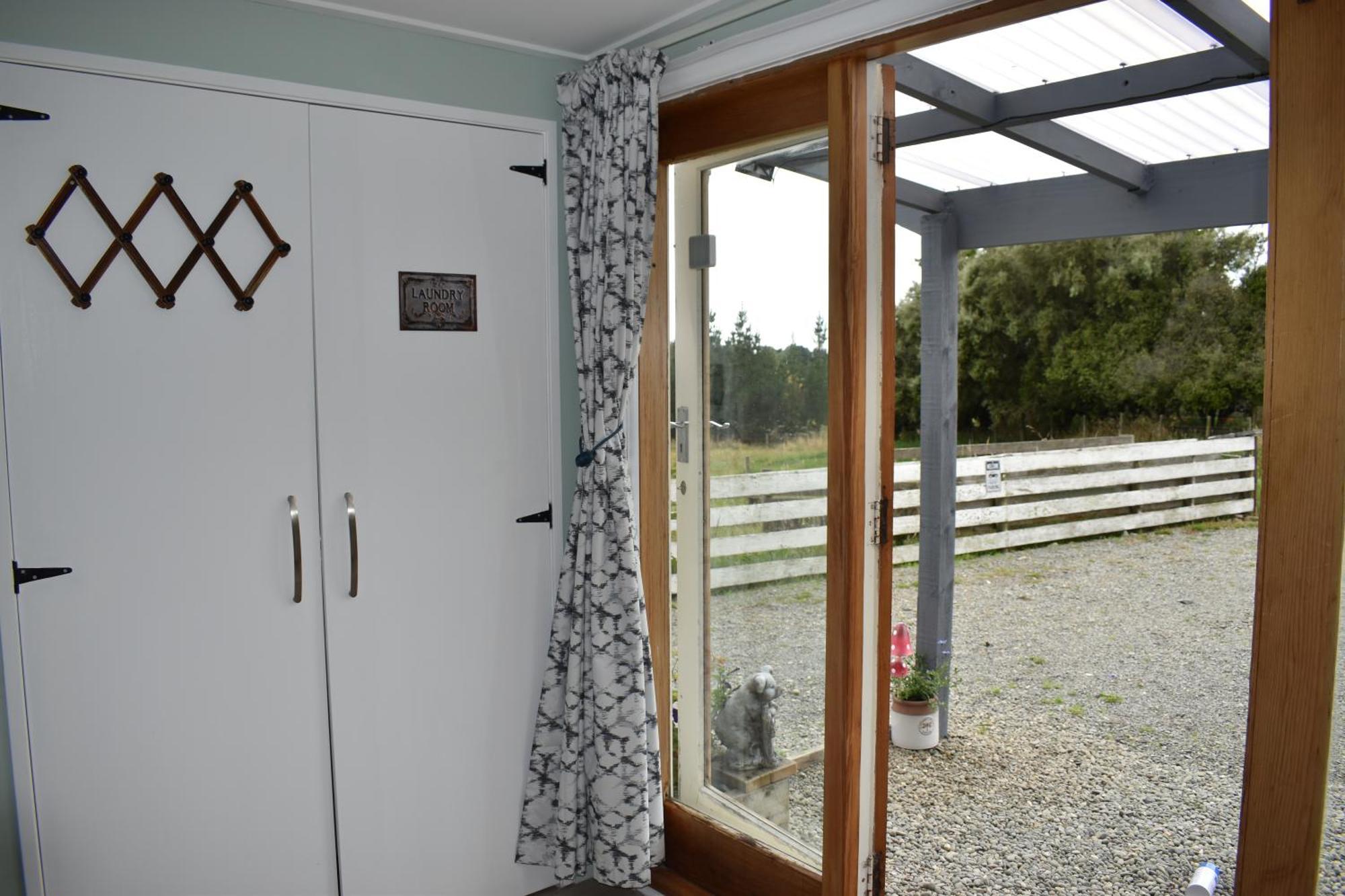Bnb On Bakers Waimate ภายนอก รูปภาพ